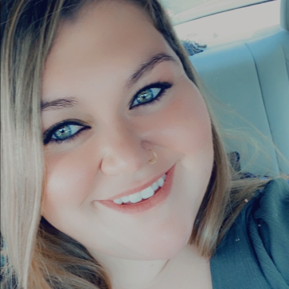 Meet your Posher, Lindsea